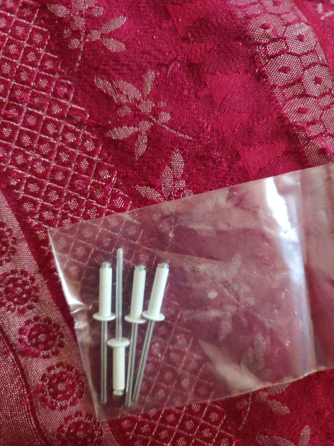 Customer photo review of Rivets blancs – Lot de 4