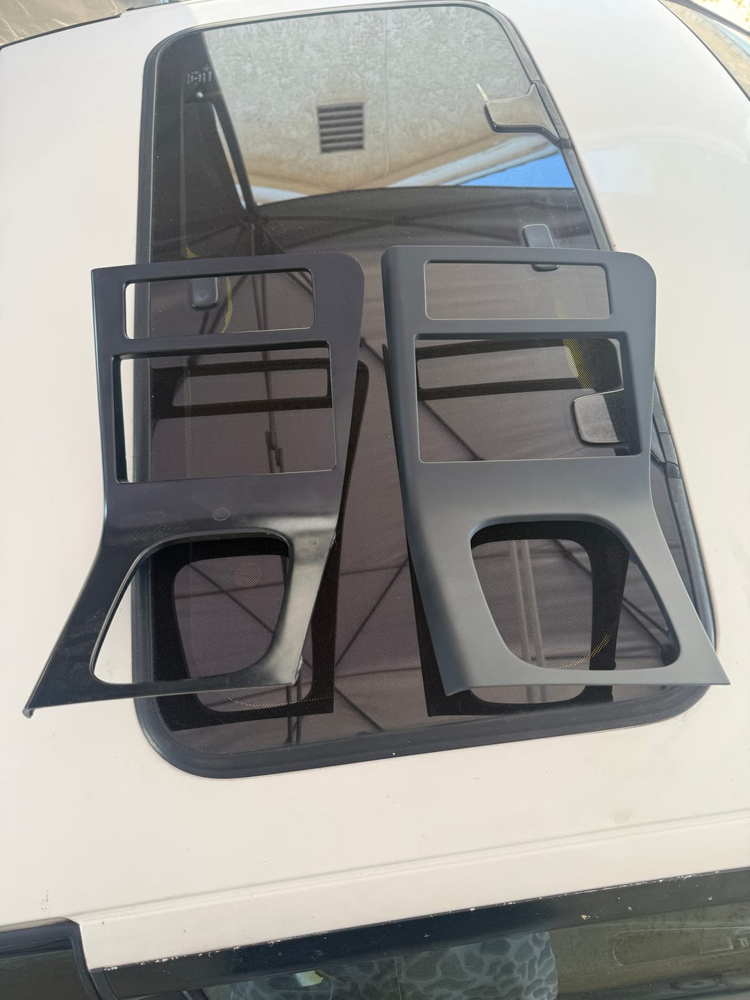 Customer photo review of Nissan Silvia S13 / Nissan 180SX / Nissan 200SX / Nissan 240SX LHD & RHD Center Console Radio / Shifter Trim with Shift Boot Retainer – OEM 68260-40F00 & 96935-35F10 Reproduction