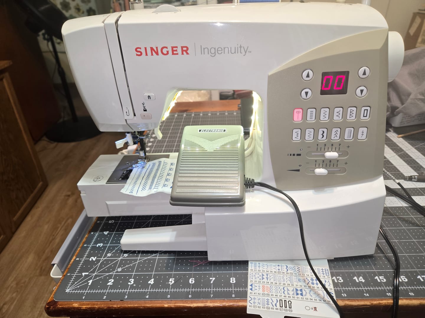 Customer photo review of Spool Pin Felt, Singer #077040