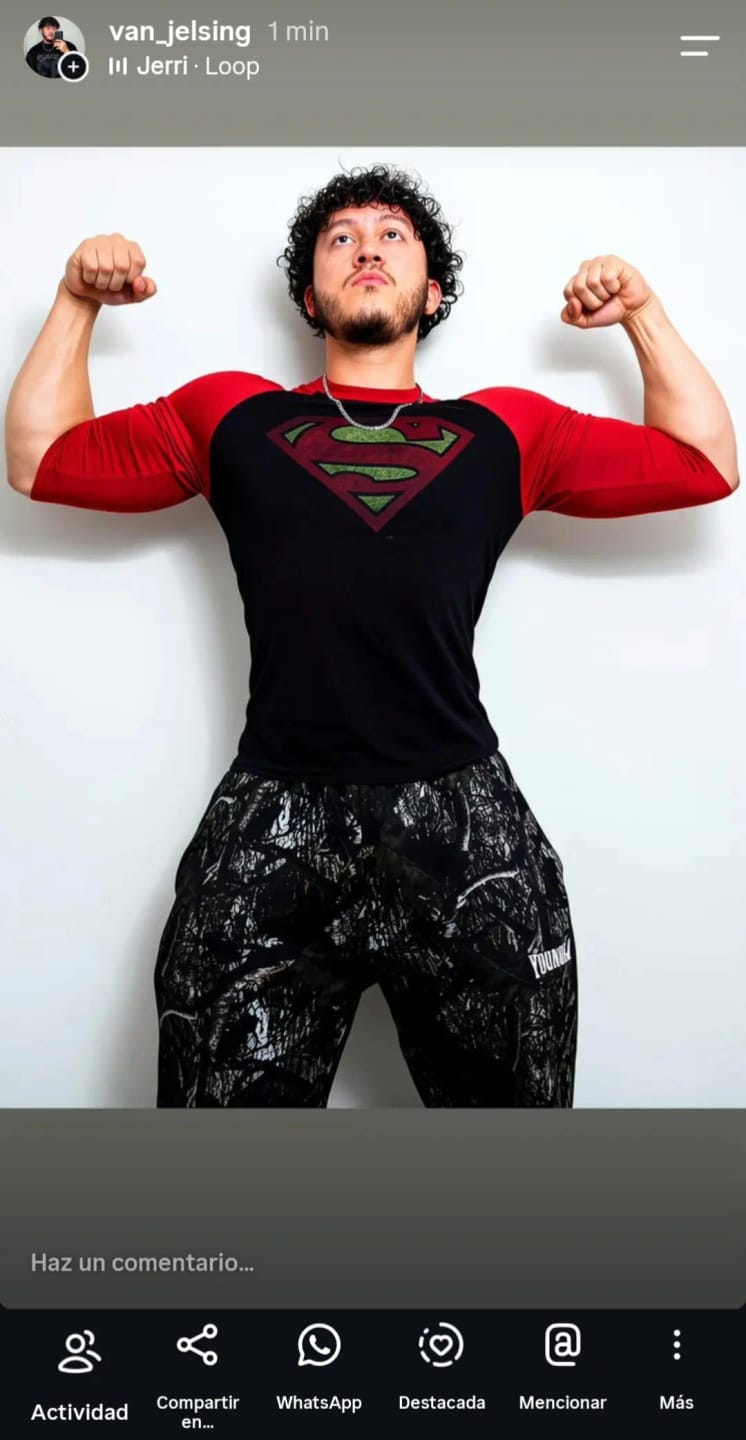Customer photo review of 8072 - Superman 3/4 Raglan Shirts