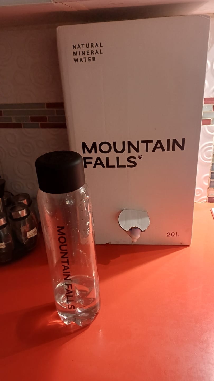 Customer photo review of AcquaBox by Mountain Falls 20L – STILL Mineral Water (on tap Bag-in-Box)