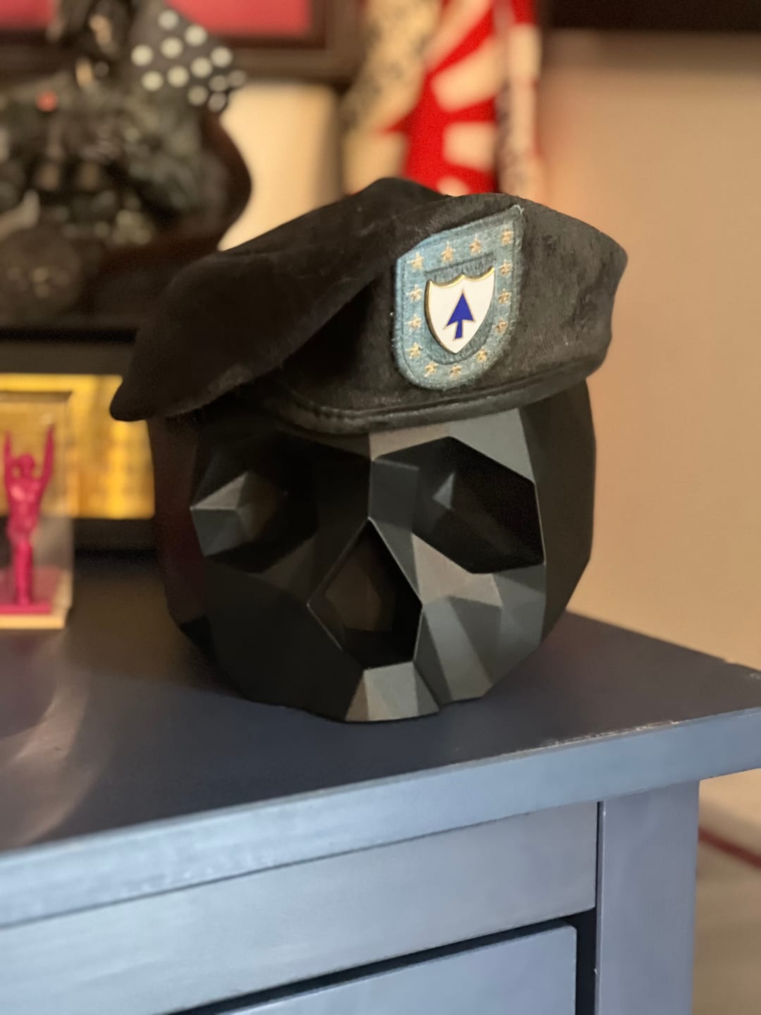 Customer photo review of Black Skull Stand