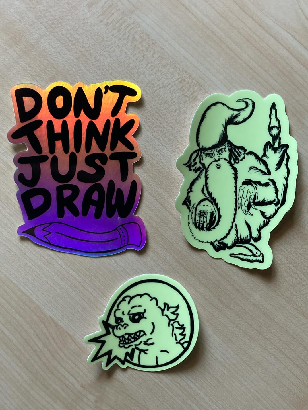 Customer photo review of ¿Cuántos stickers quieres? Glow C