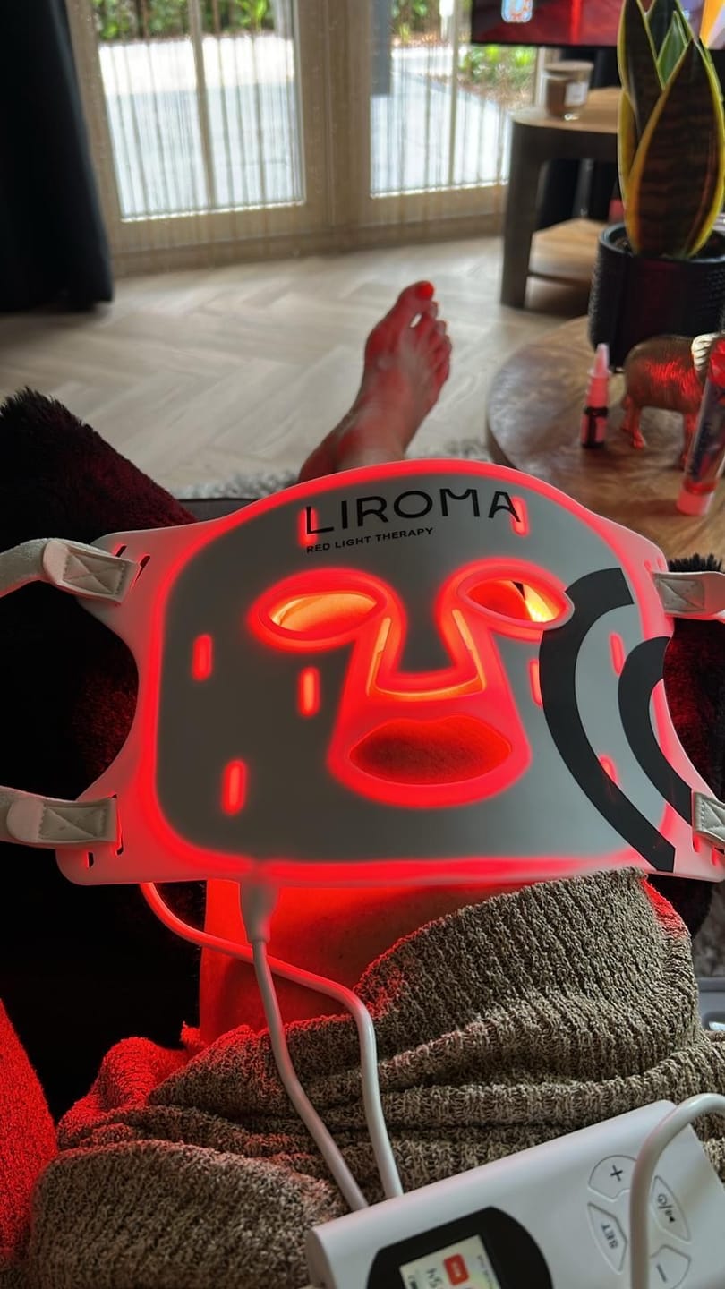 Customer photo review of GLOW® LED Gezichtsmasker - Lichttherapie met Nabij-Infrarood & Roodlicht