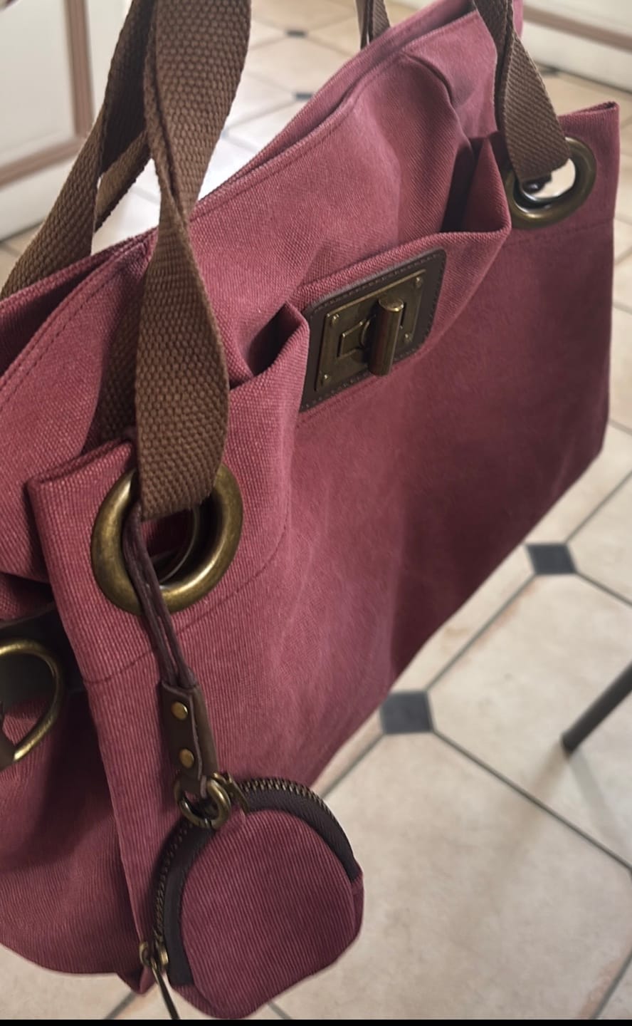 Kundenbewertung mit Foto von LILAS – TASCHENANHÄNGER