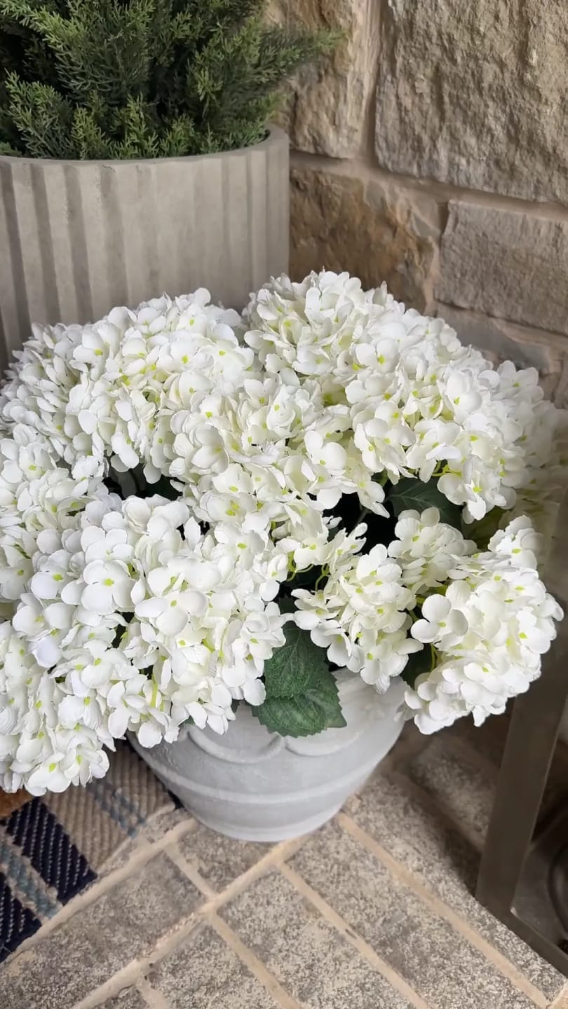 Customer photo review of Artificial Outdoor Hydrangea Flowers - UV resistant, Waterproof, Windproof