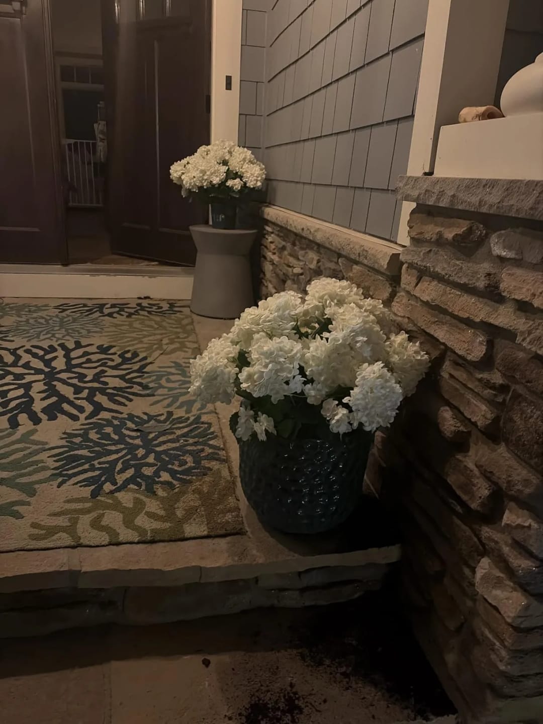 Customer photo review of Artificial Outdoor Hydrangea Flowers - UV resistant, Waterproof, Windproof