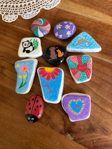 Customer photo review of Beschilder, verstop, volg | Mini Starterpakket + App | Happy Stones Maken in 20 minuten.