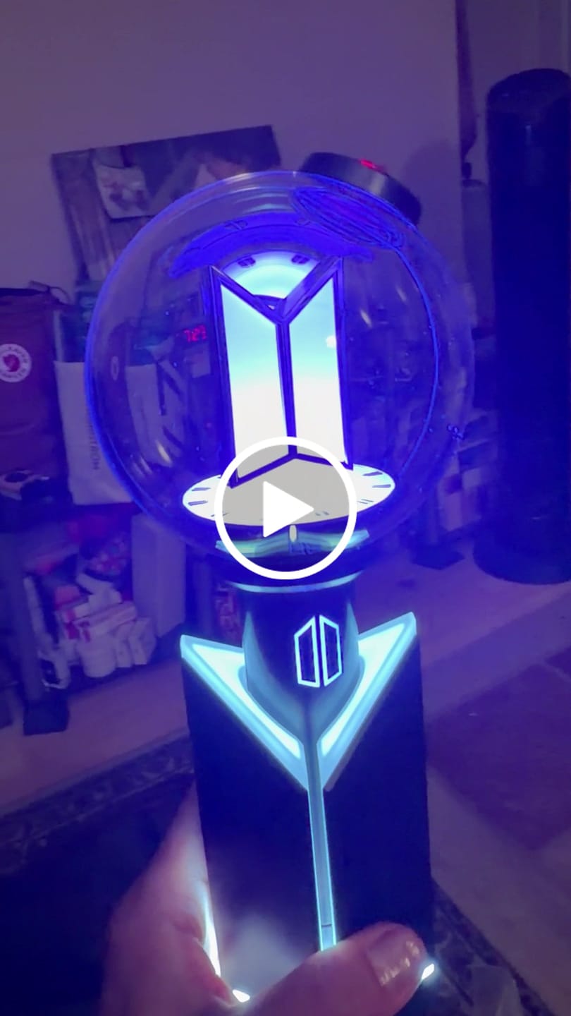 Customer video review of BTS - OFFICIAL LIGHT STICK VER.4