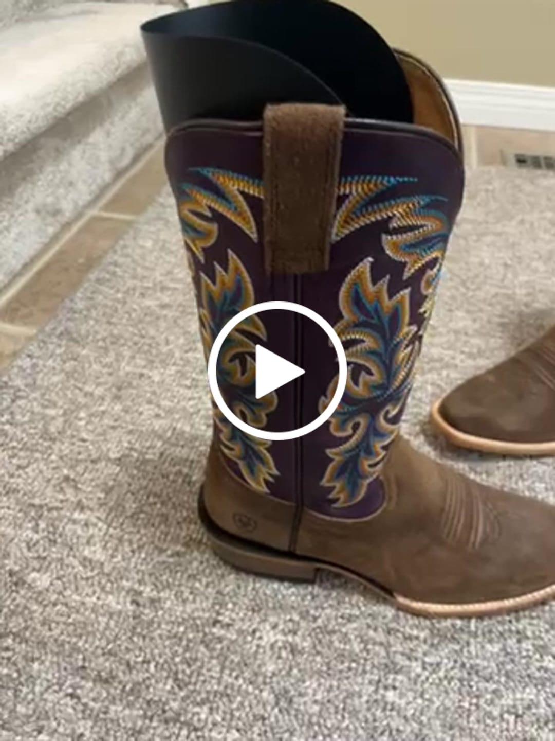 Customer video review of Ariat Men's Futurity Champ Cowboy Boot - CLEARANCE