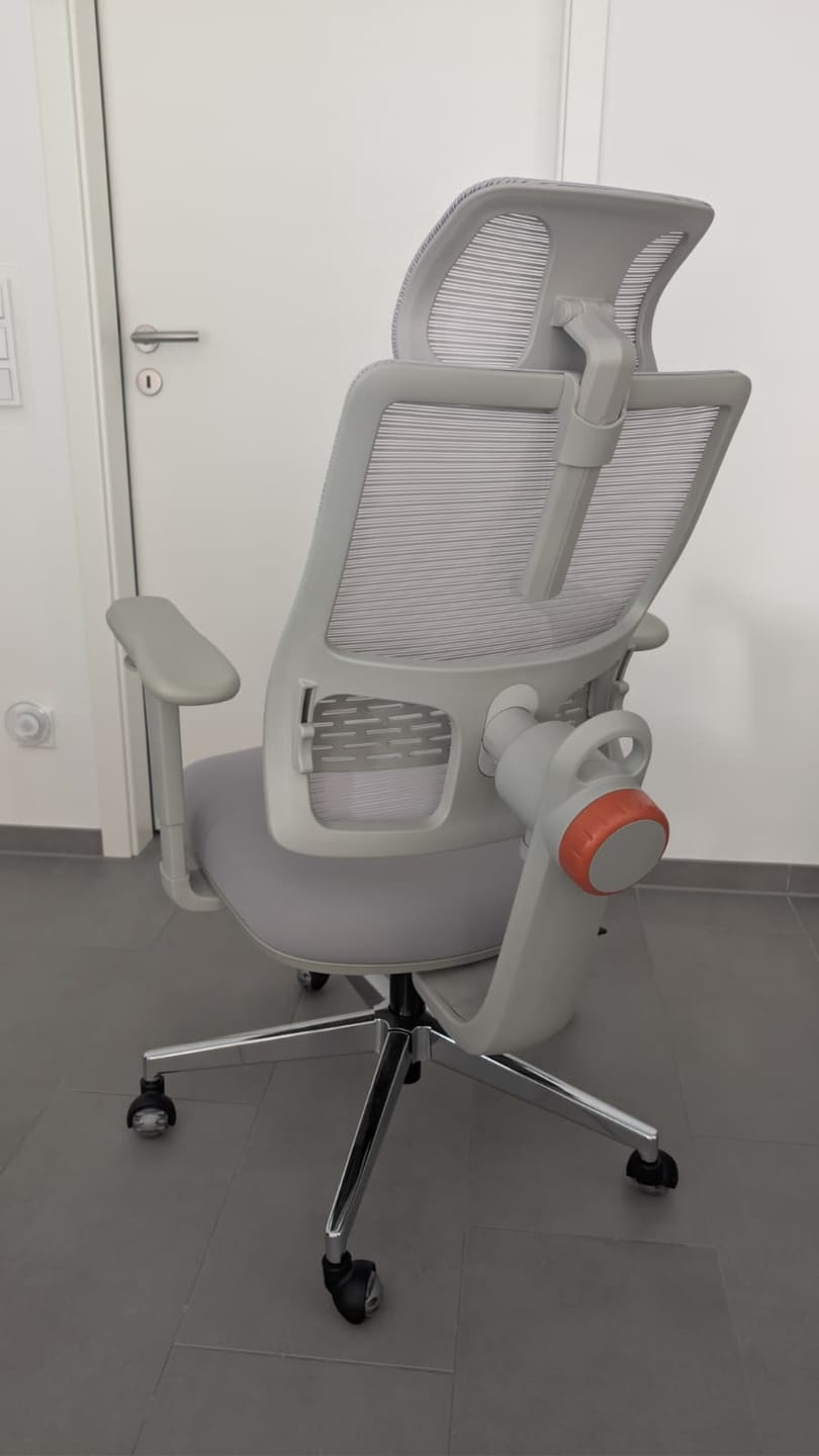 Customer photo review of Newtral Magic H003 Ergonomic Office Chair with Auto-following Lumbar Support