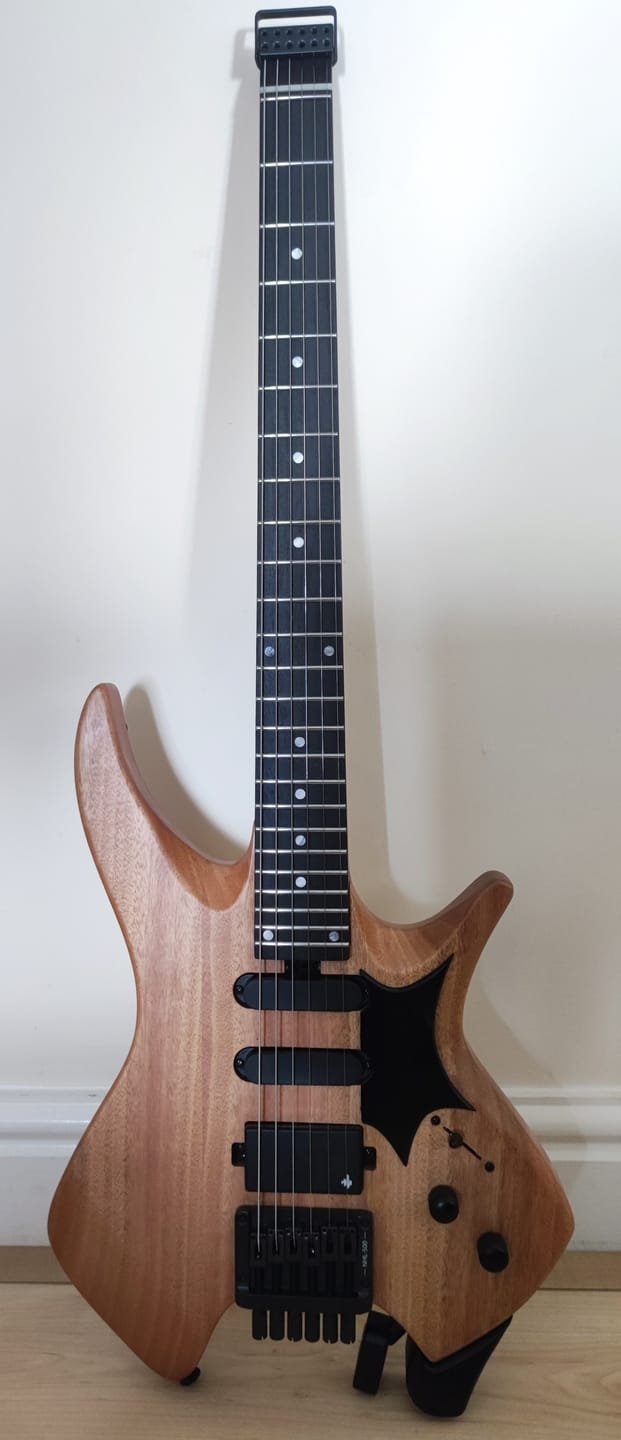 Customer photo review of Donner HLX-500 Headless Electric Guitar(NHL-500)