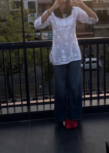 Customer photo review of Nazakat White Cotton short kurta