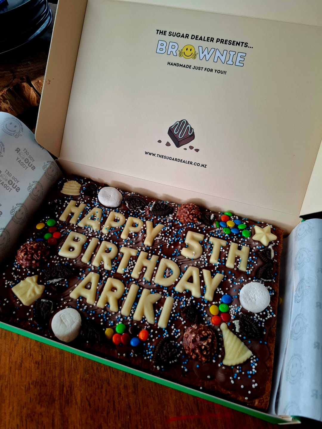 Customer photo review of Mega custom message birthday brownie