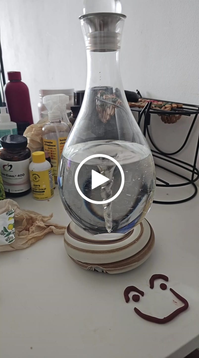 Customer video review of Swirl Glass Topper