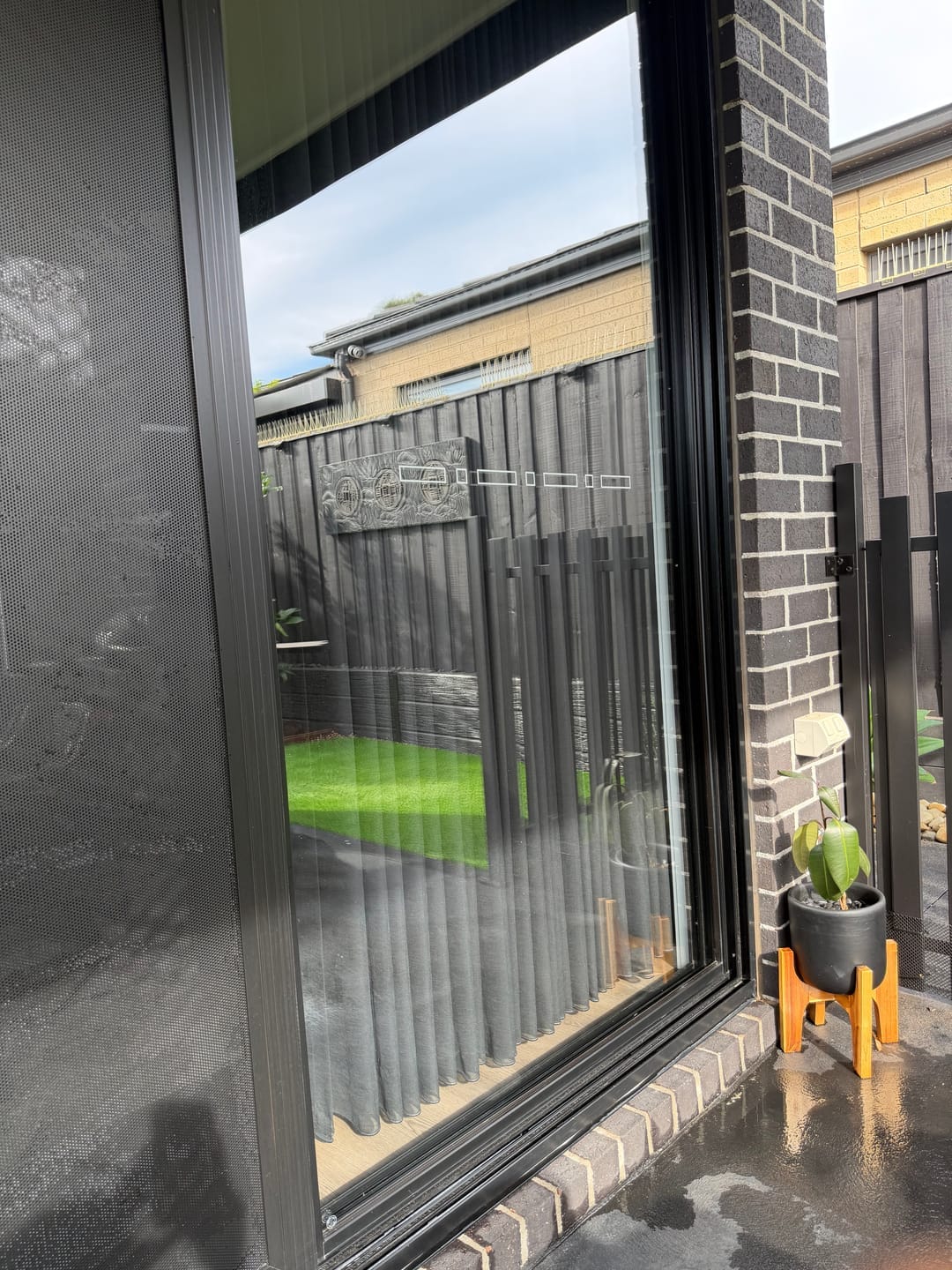 Customer photo review of JeaverCloth – the USA Favorite Window & Glass Door Cleaning Cloth (24x16 Inches)