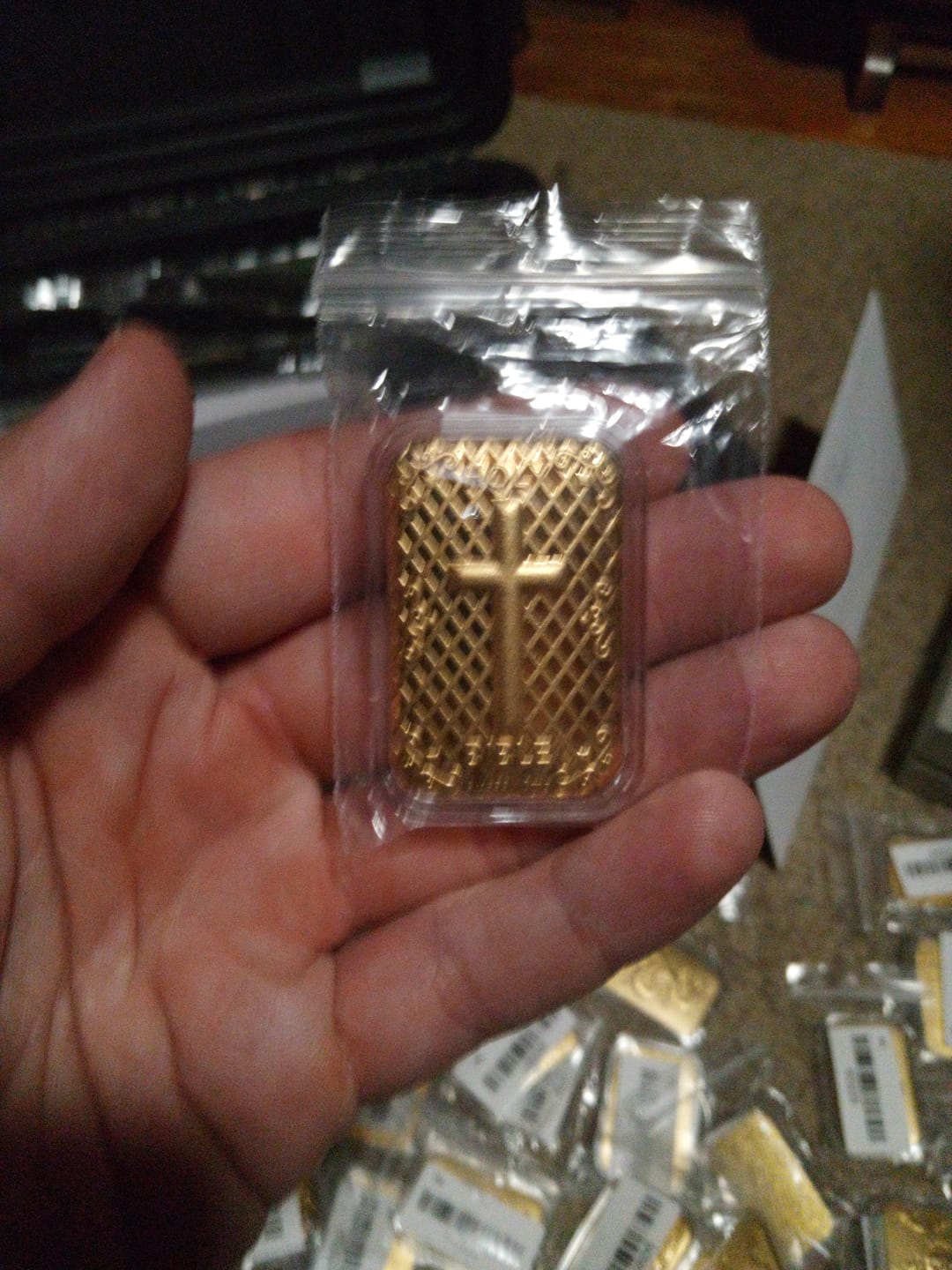 Customer photo review of 24K Yellow Gold (99.99% Gold Purity) Essential Holy Cross