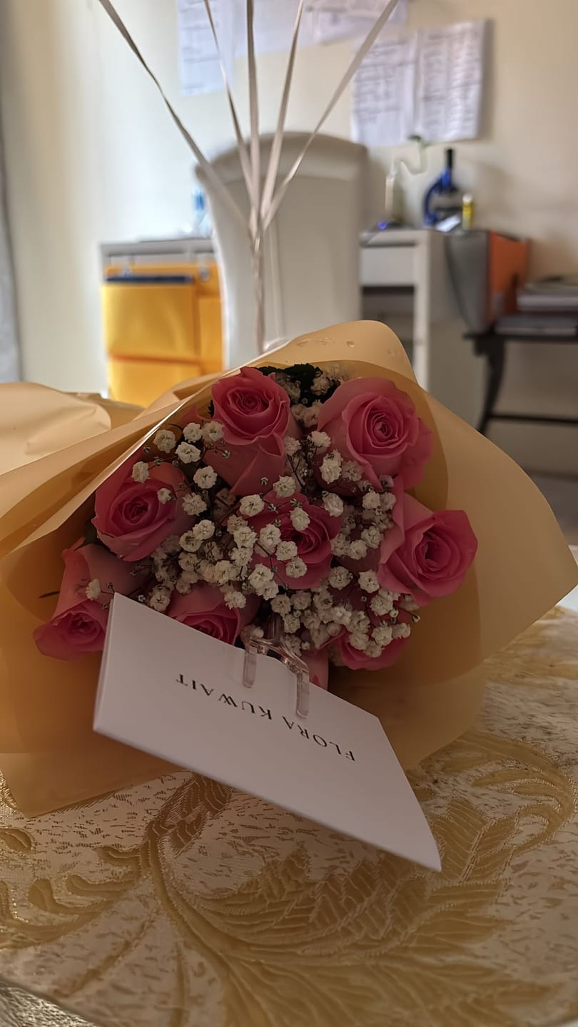 Customer photo review of Fresh Pink Roses Flower Bouquet