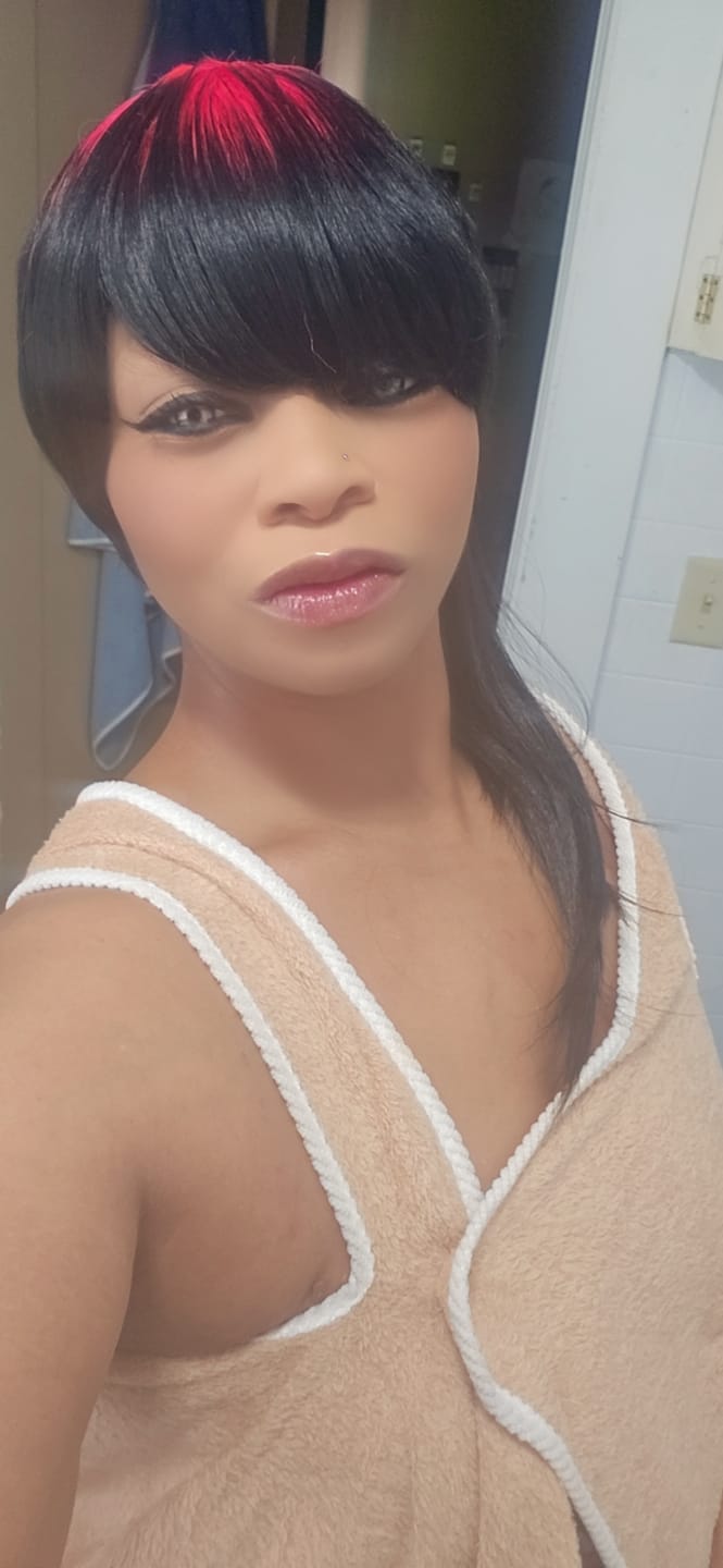 Customer photo review of STRAIGHT MULLET - Freetress Equal Lite Synthetic Wig