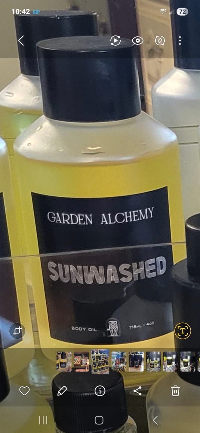 Customer photo review of SUNWASHED BODY OIL