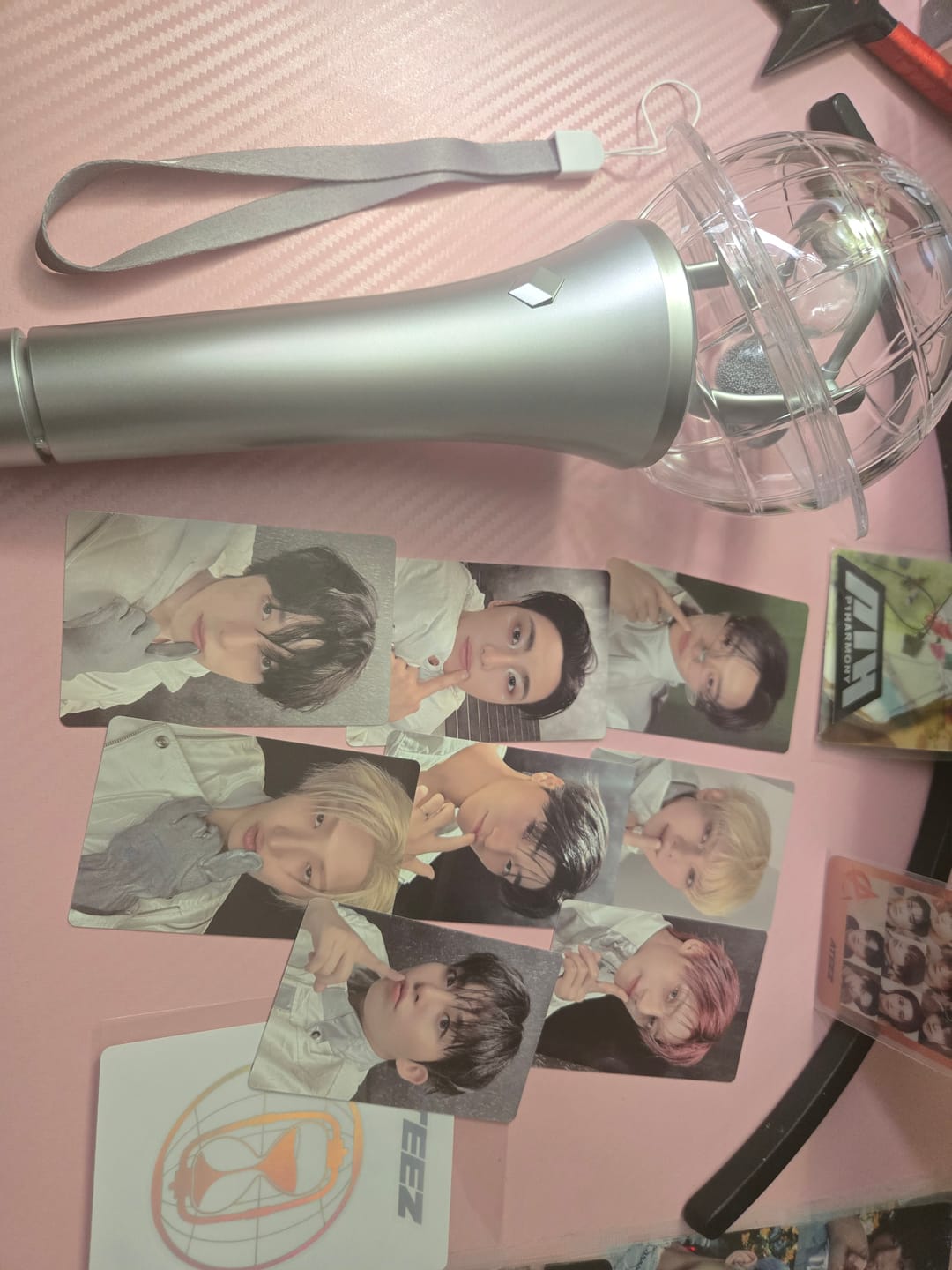 Customer photo review of ATEEZ - OFFICIAL LIGHT STICK VER.3