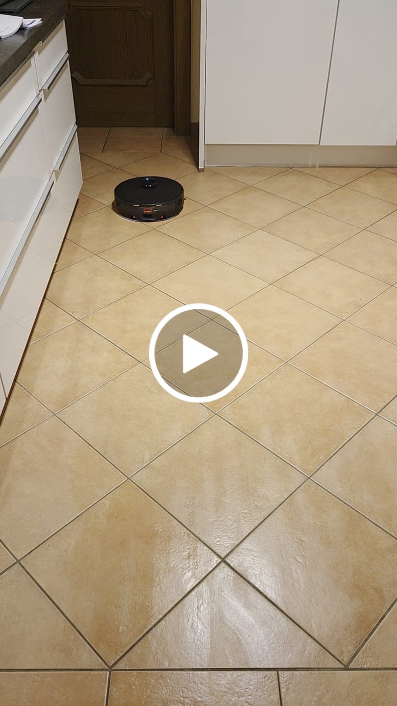 Customer video review of Saugroboter V8 Pro — Vollautomatische Reinigung mit Wischfunktion, LiDAR-Navigation und App-Steuerung für mühelose Sauberkeit