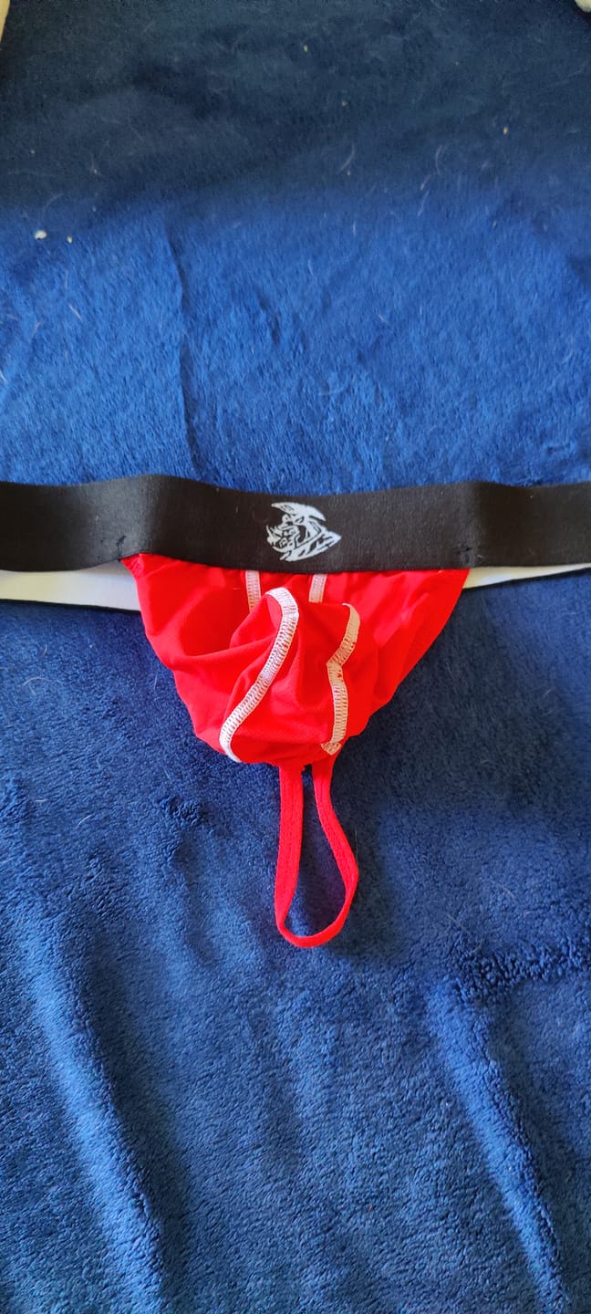 Customer photo review of Nylon 0in Mesh Thong No Fly 3pk Black/Light Blue/Red