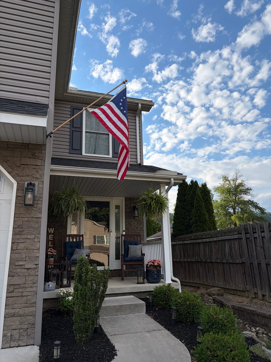 Customer photo review of 3' x 5' Betsy Ross Flag Set