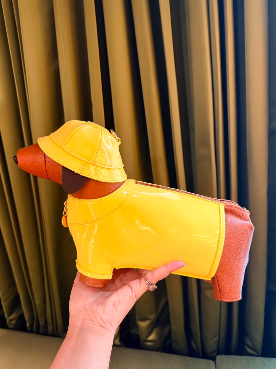 Customer photo review of Dachshund Safari Bag in Vegan Leather