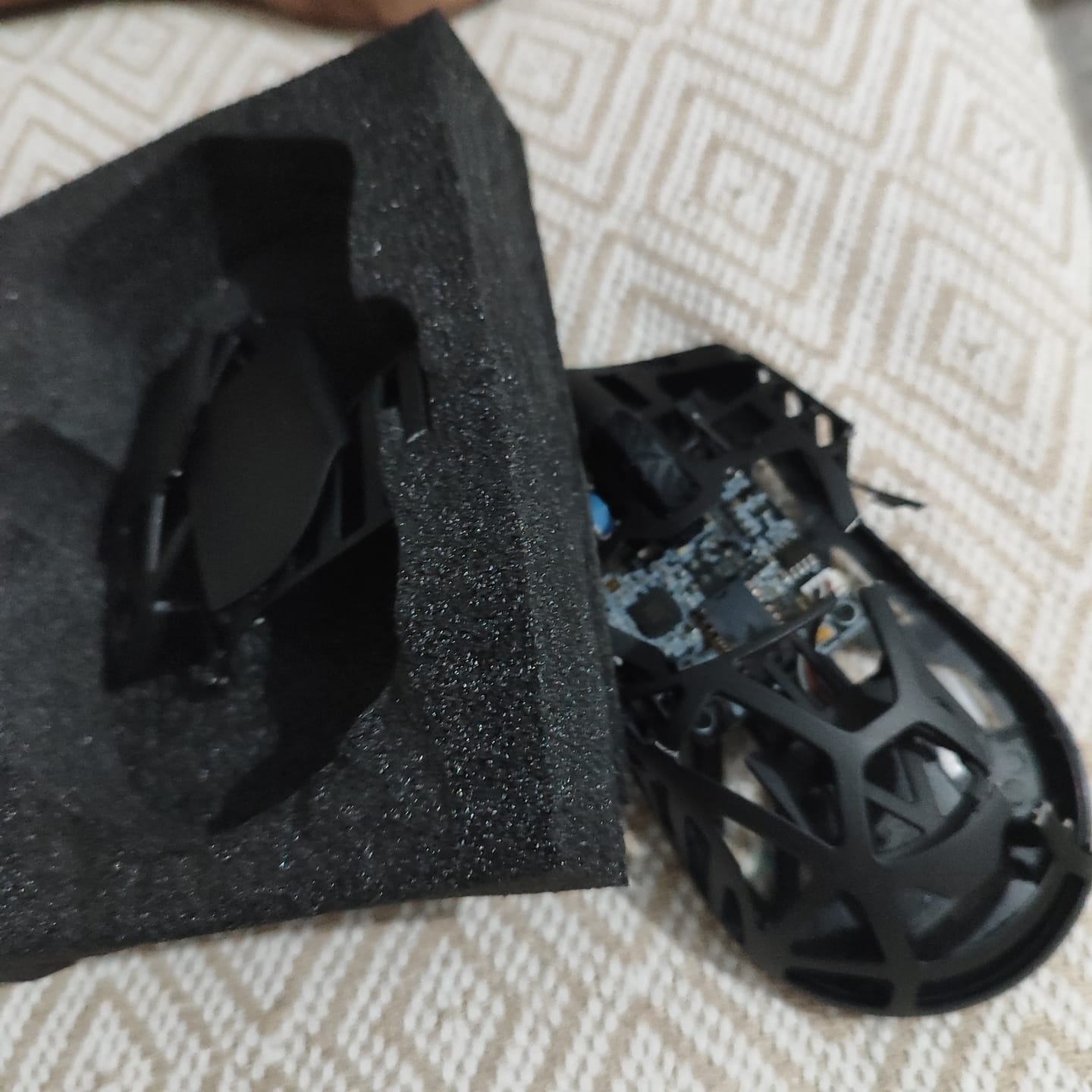 Customer photo review of WLMouse Beast X Max Magnezyum Wireless Mouse