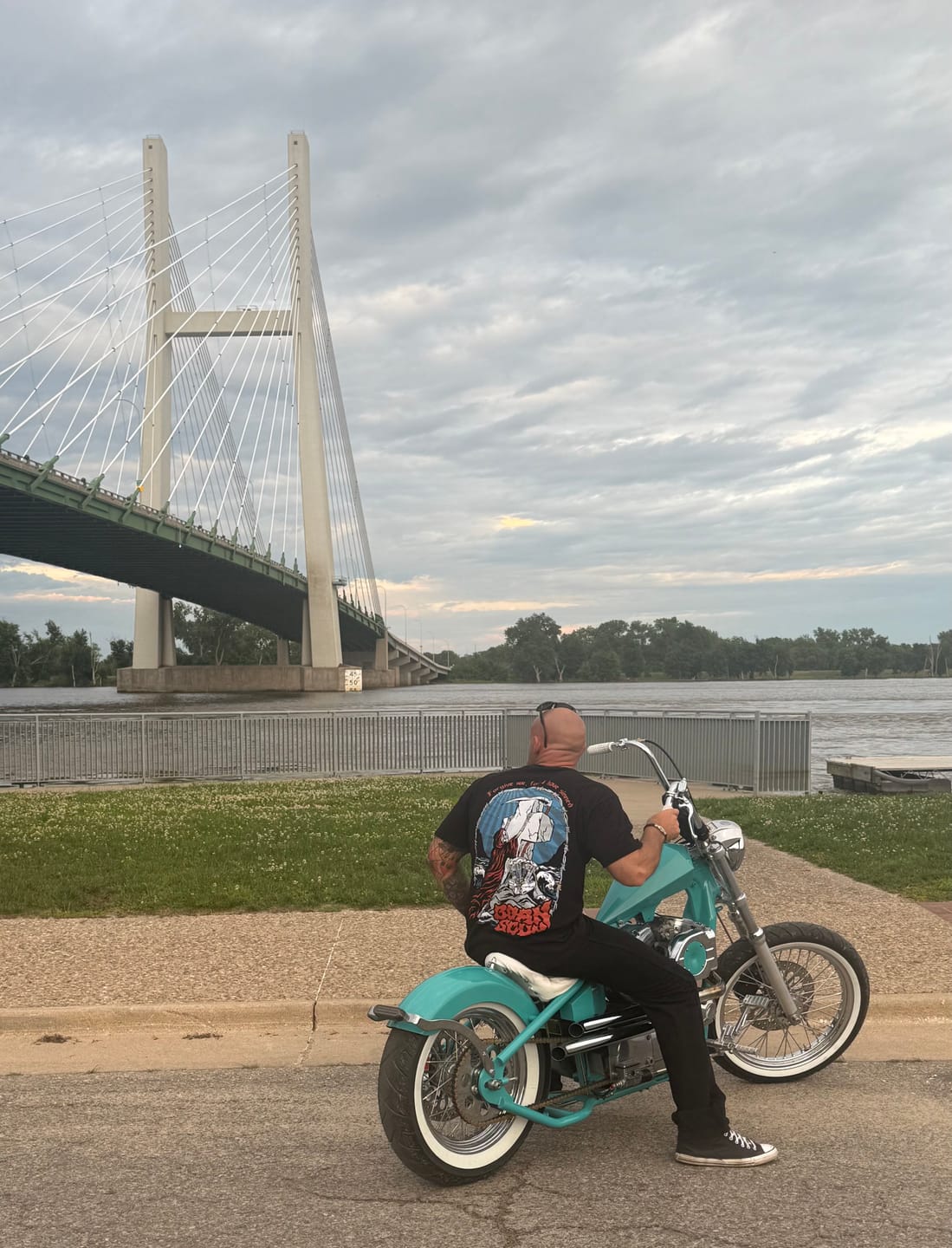 Customer photo review of SINNER T-SHIRT