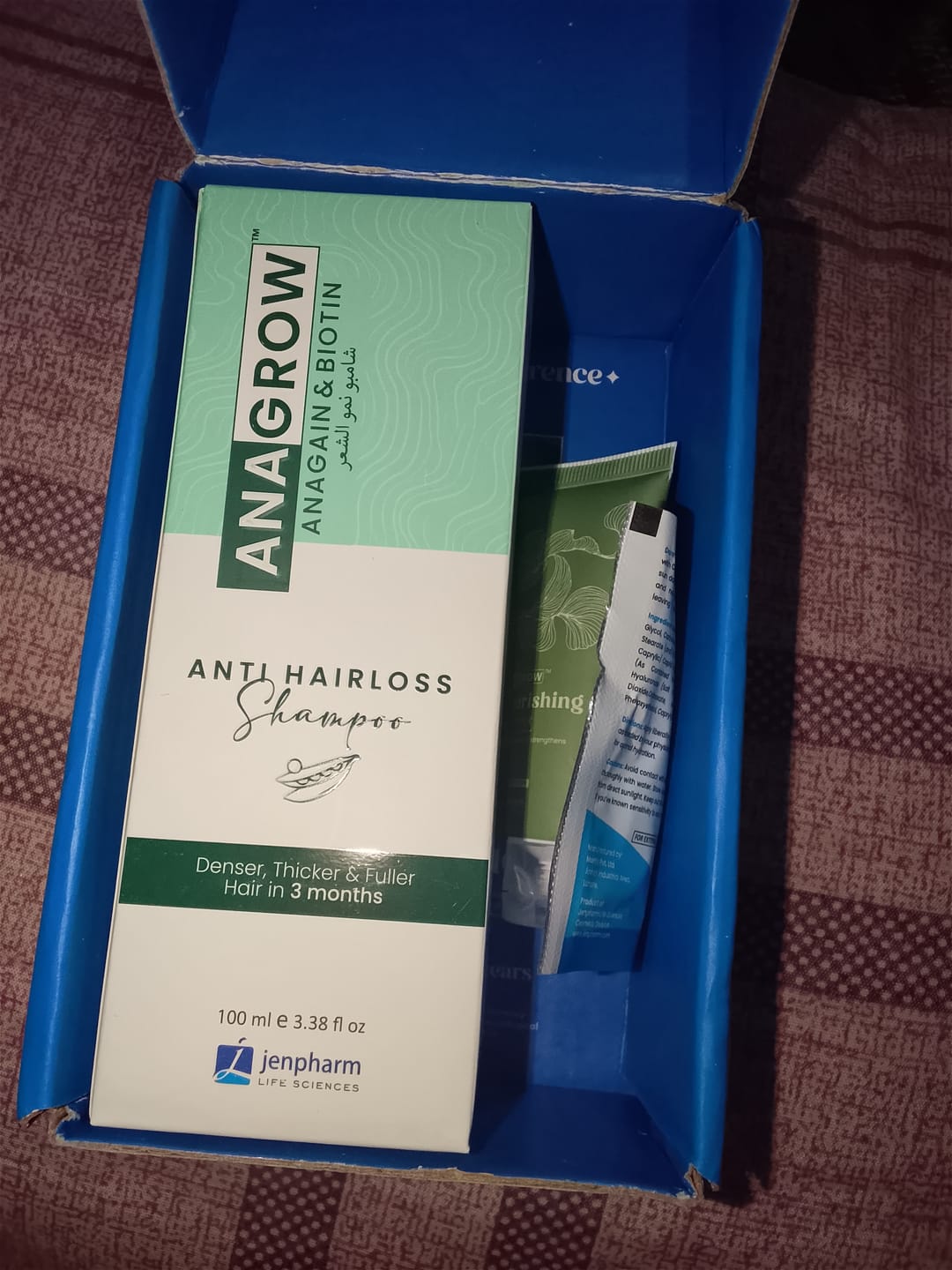 Customer photo review of Anagrow Shampoo