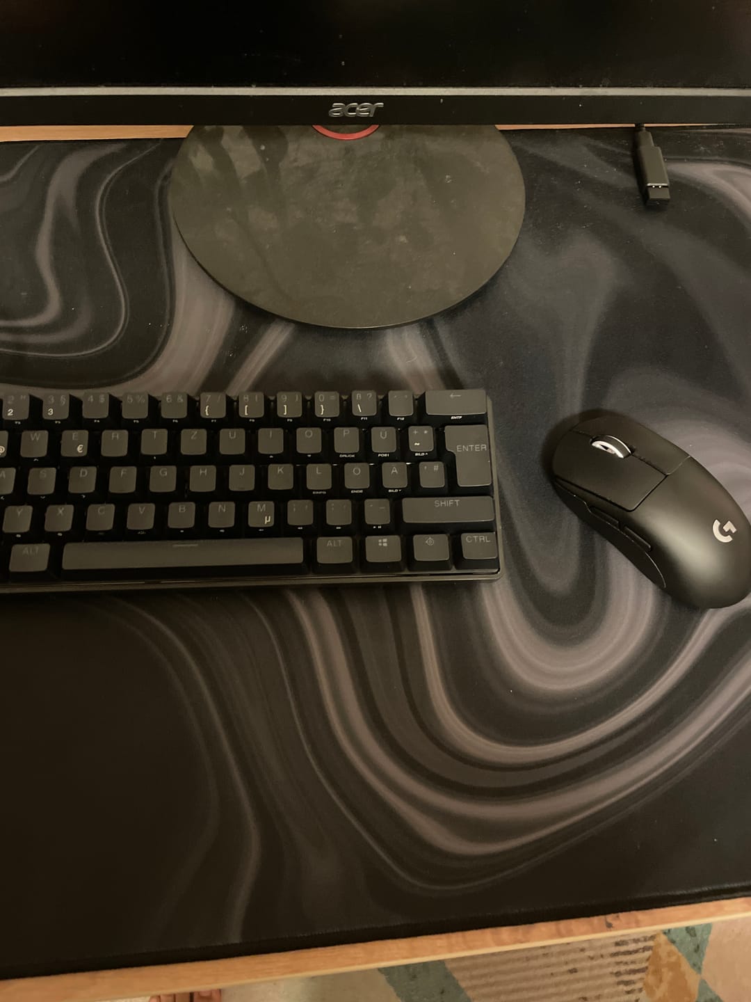 Customer photo review of RZ Mousepad Liquid Black - Speed