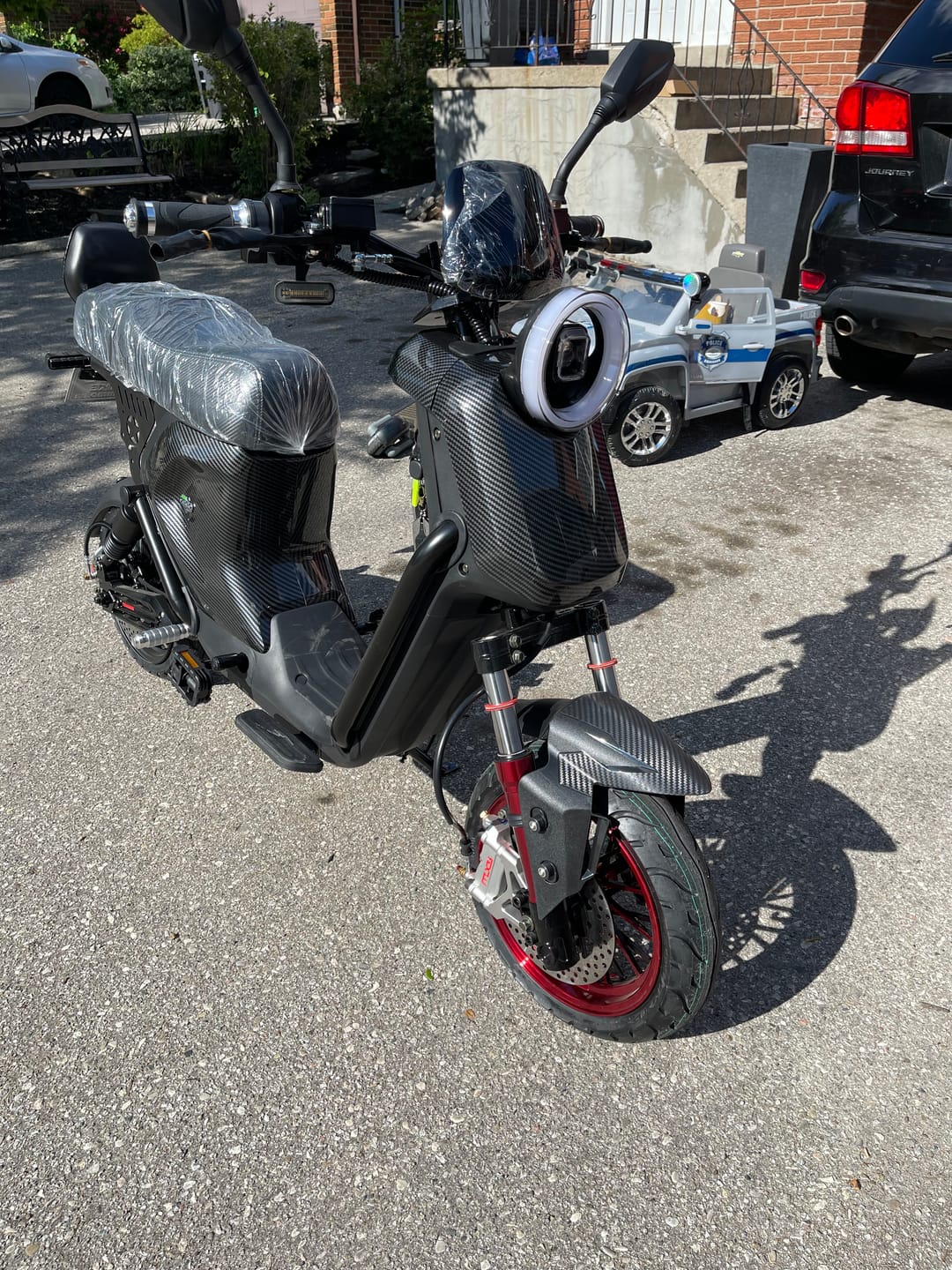 Customer photo review of Maknak Electric Scooter