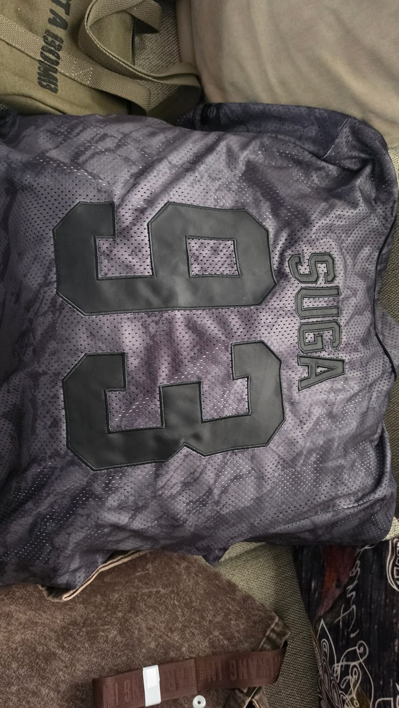 Customer photo review of [2ND PRE-ORDER] BTS - ARIRANG WORLD TOUR OFFICIAL MD S/S JERSEY