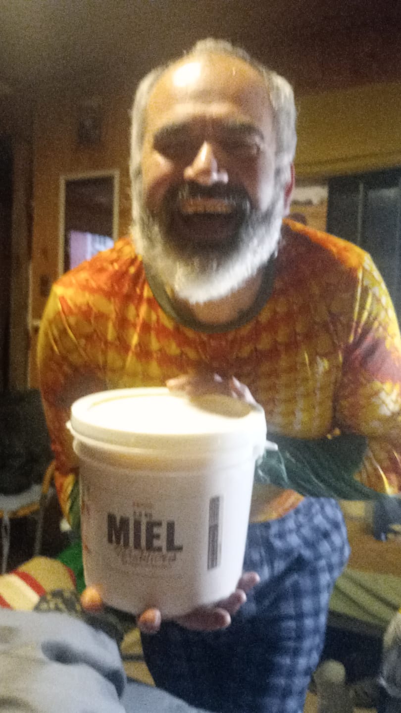 Customer photo review of Balde Miel Multiflora de La Región de Los Lagos 5,6 kilos