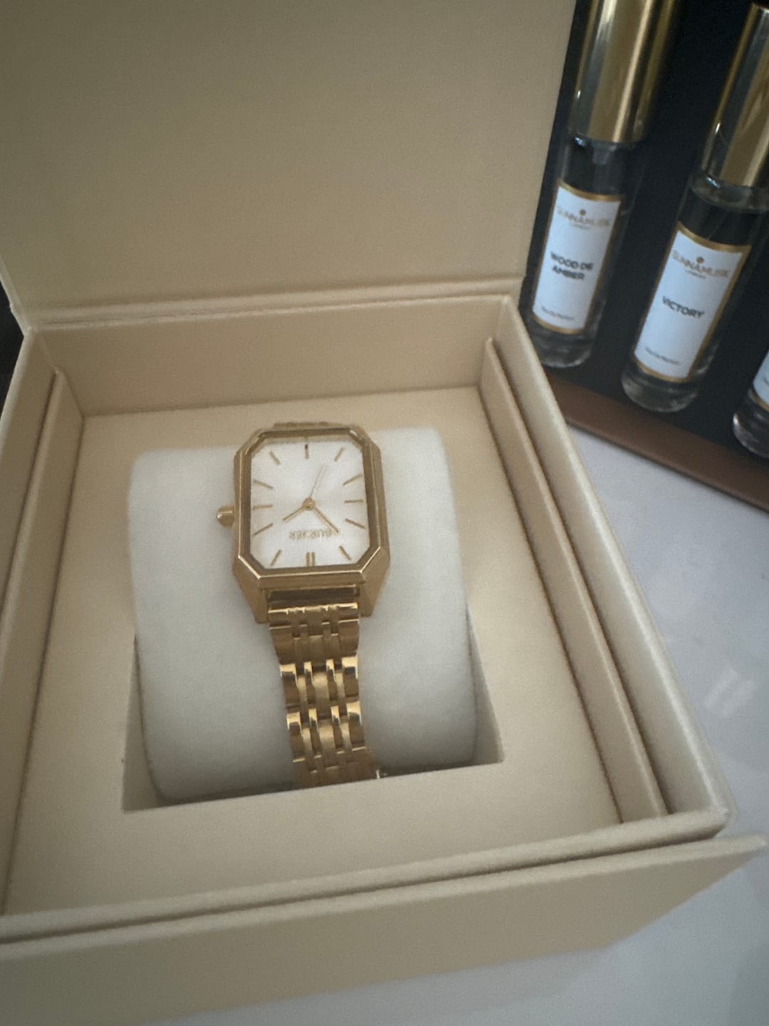 Customer photo review of Isabell Gold