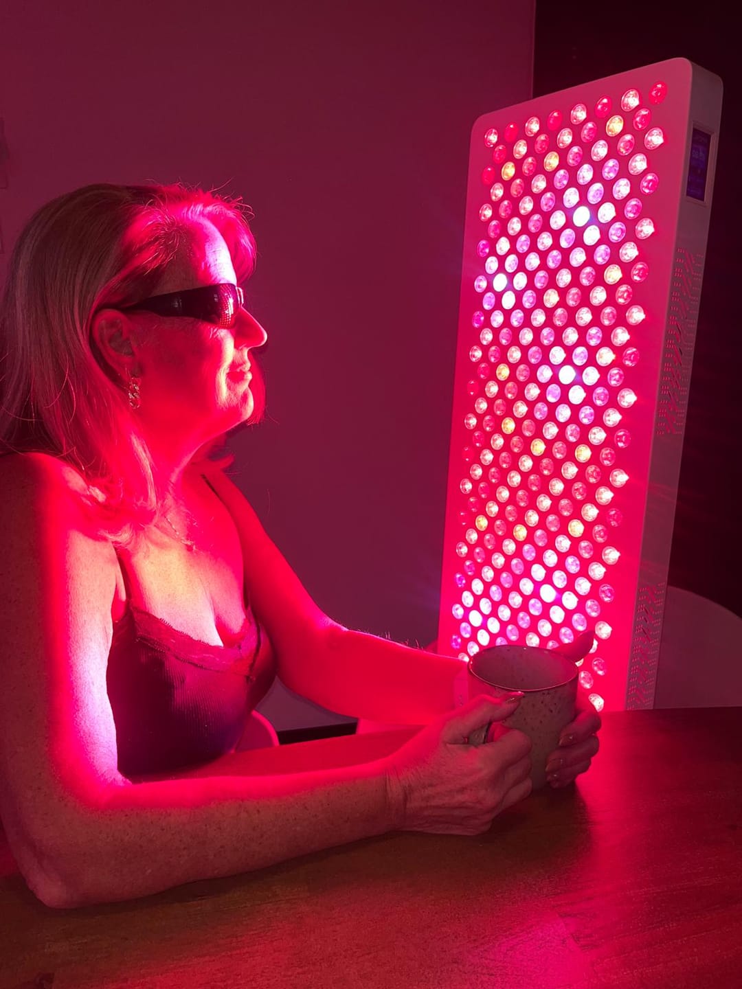Customer photo review of PrimeFORCE RL300 (Roodlichttherapie) – Ideaal voor thuis – Levensduur tot 100.000 uur - 98x30x7cm