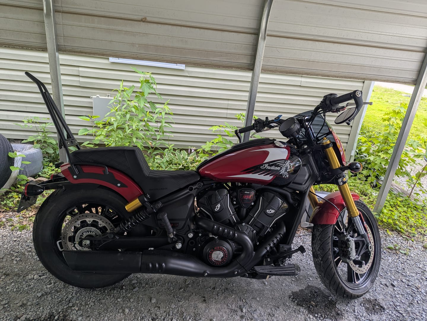 Customer photo review of Iron Born Blade 25" Sissy Bar with Foldable Luggage Rack for 2025+ Indian 101 Scout Matte Black