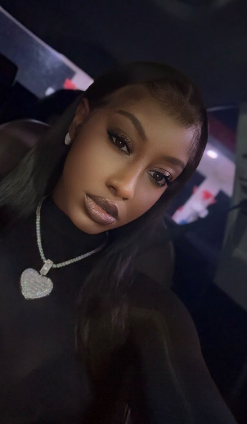 Customer photo review of MARY JANE NECKLACE SET