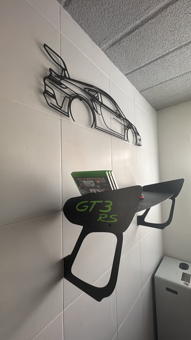 Customer photo review of GT SHELF - Porsche 911 GT3 RS Wall Shelf
