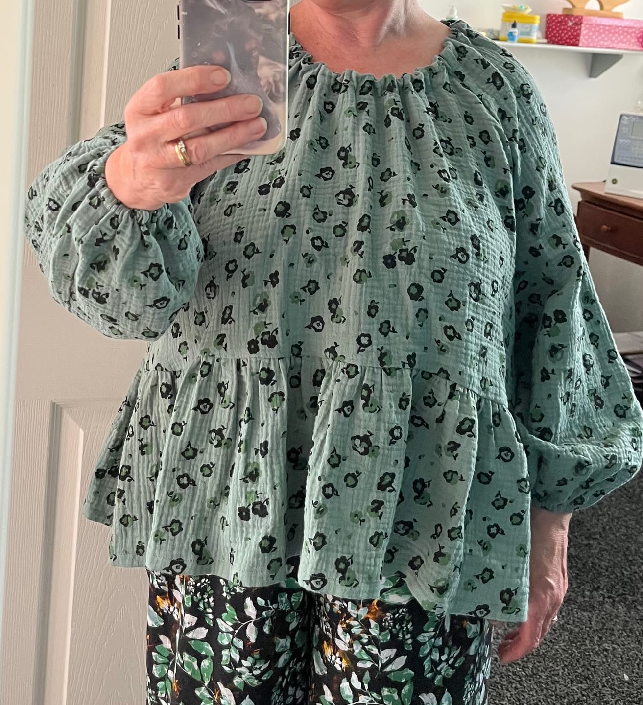Customer photo review of Small Falling Flowers Double Gauze Fabric