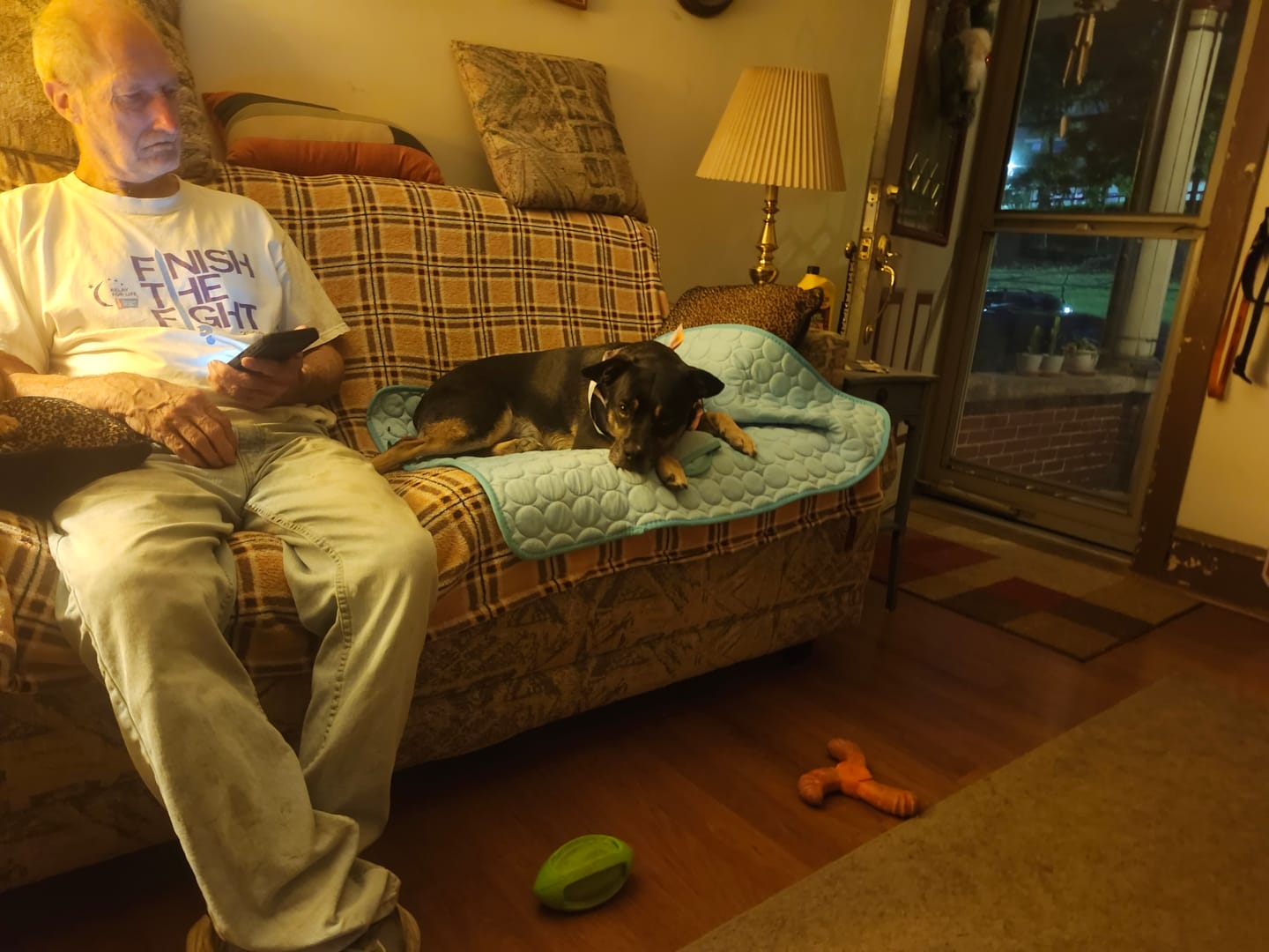 Customer photo review of IcyNap | Ice-Silk Continuous Cooling Dog Cooling Mat