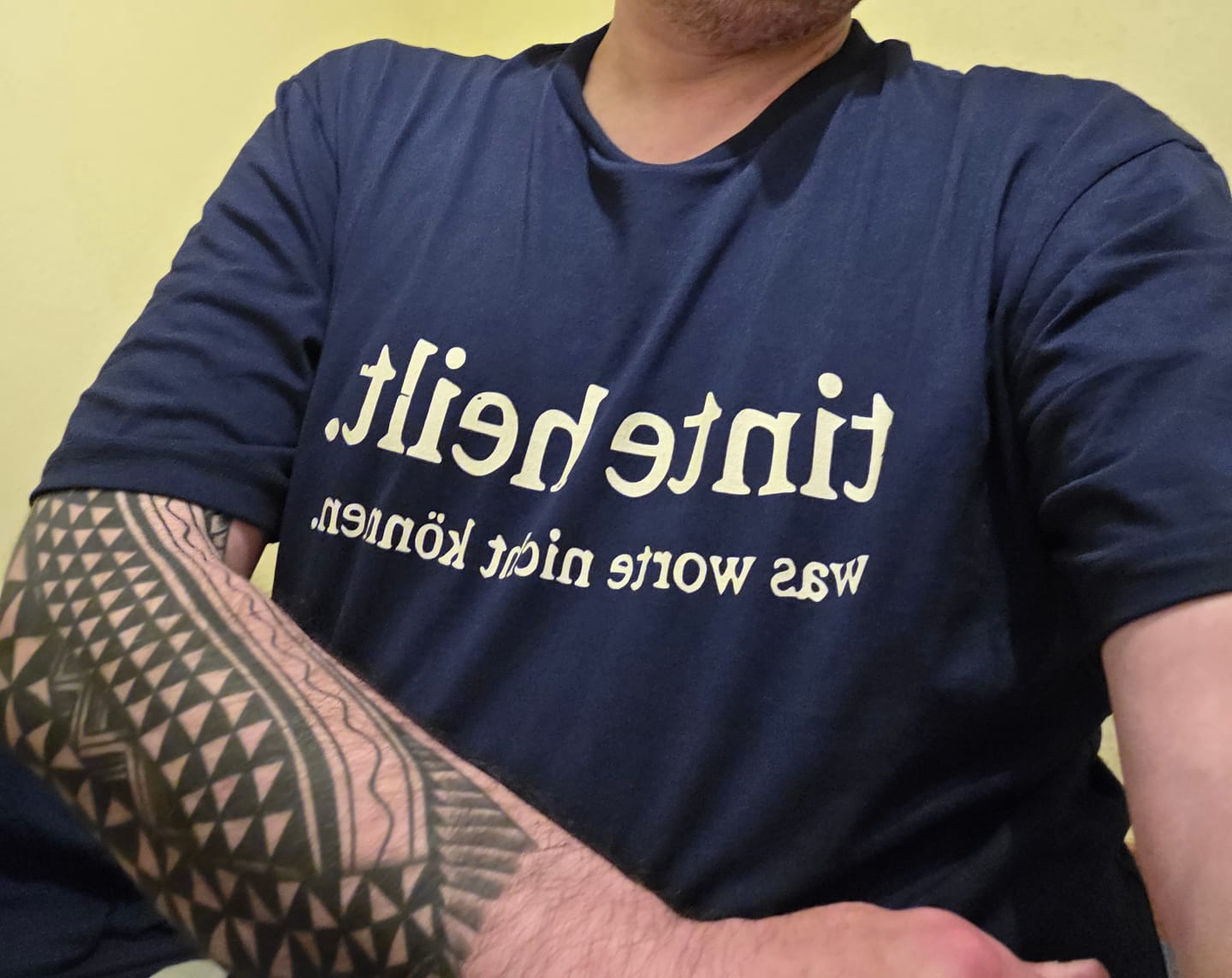 Customer photo review of tinte heilt. - Premium Shirt