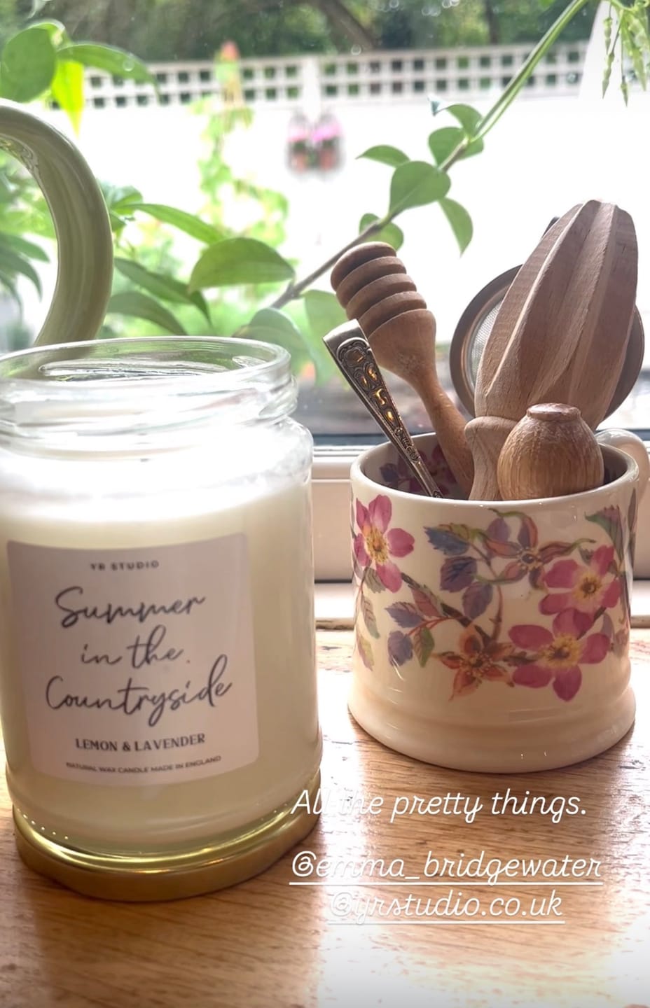 Customer photo review of "Summer in the Countryside" Candle