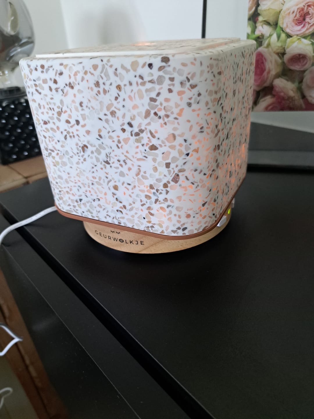 Customer photo review of Living Green- Geurwolkje® Aroma Diffuser - Terrazzo Kubus - 200 ml