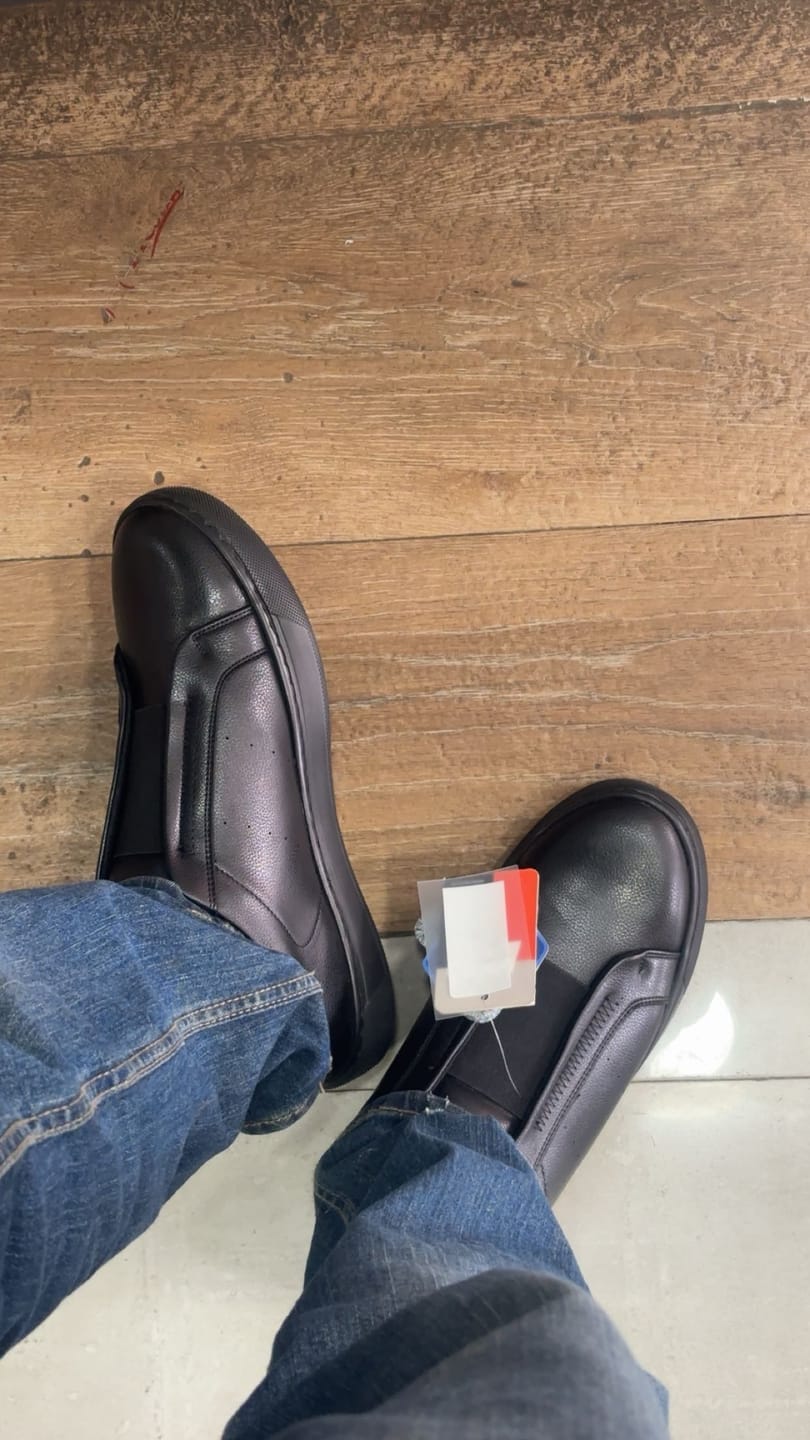 Customer photo review of BOARDROOM