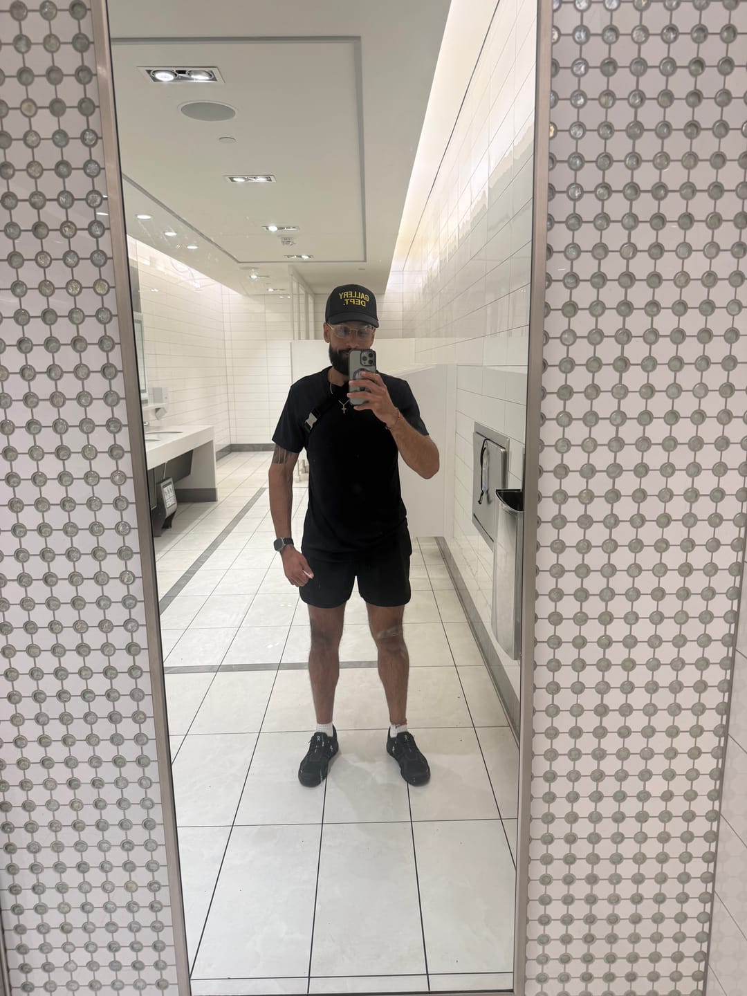 Customer photo review of Core Hybrid Shorts 5" Inseam