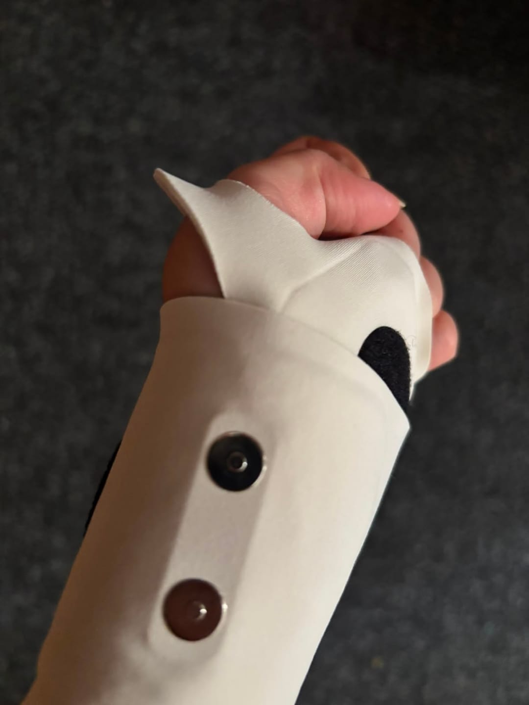 Customer photo review of Muñequera Terapéutica para Alivio de Mano