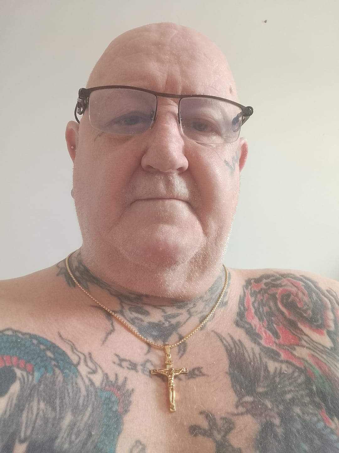Customer photo review of Jewelry Crucifix Pendant Charm Necklace